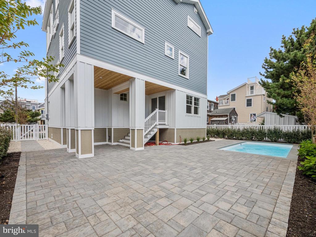 20 W JOSHUA AVENUE