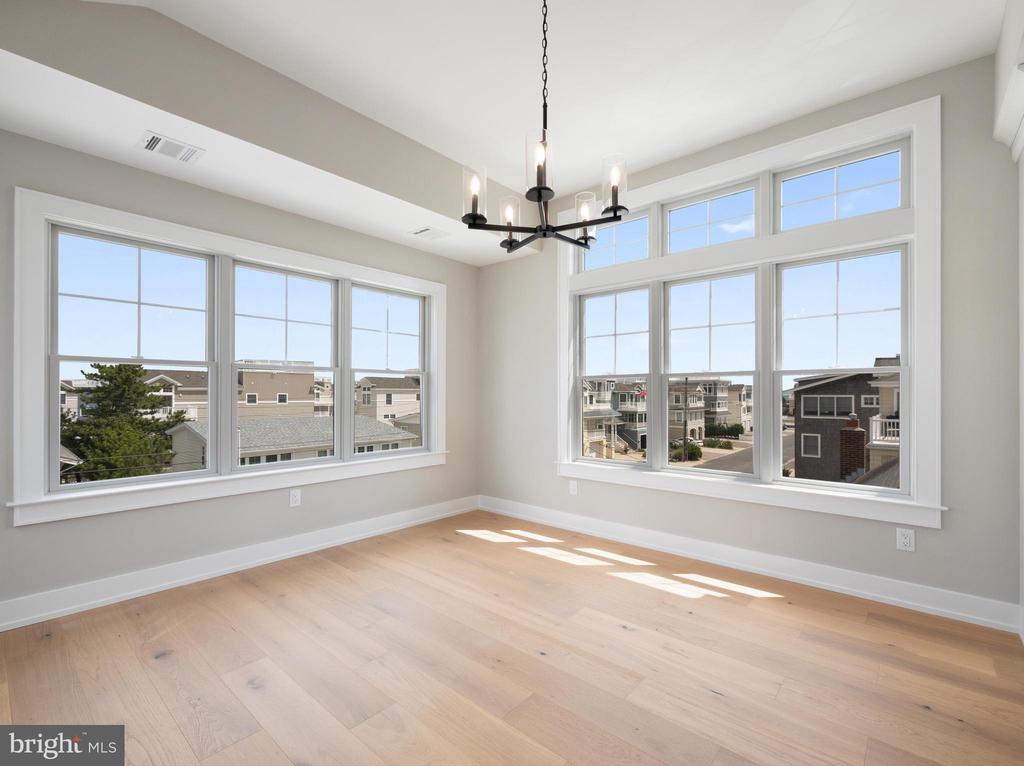 20 W JOSHUA AVENUE
