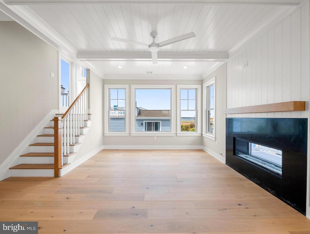20 W JOSHUA AVENUE