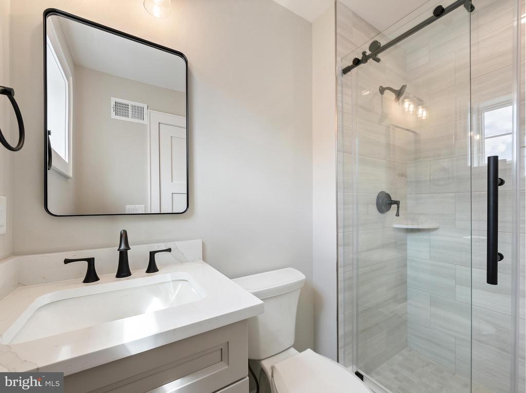 20 W JOSHUA AVENUE