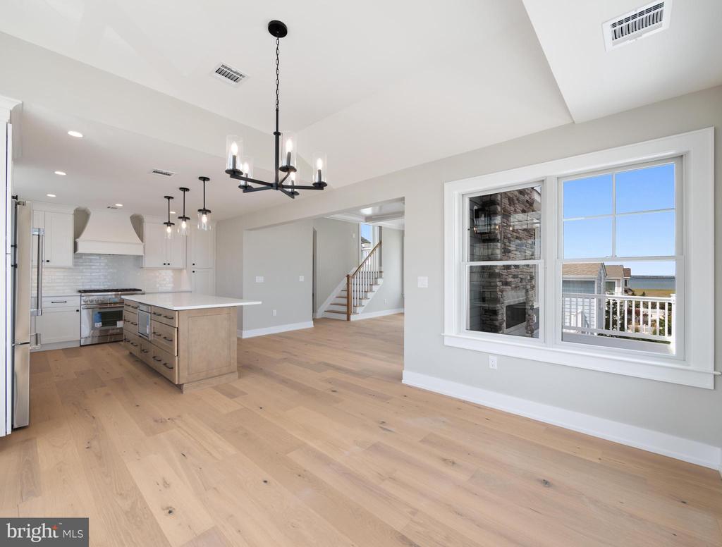 20 W JOSHUA AVENUE