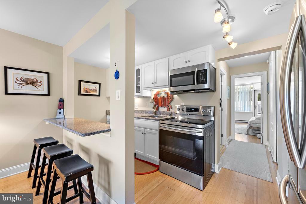 401 BROADWAY Unit: 6