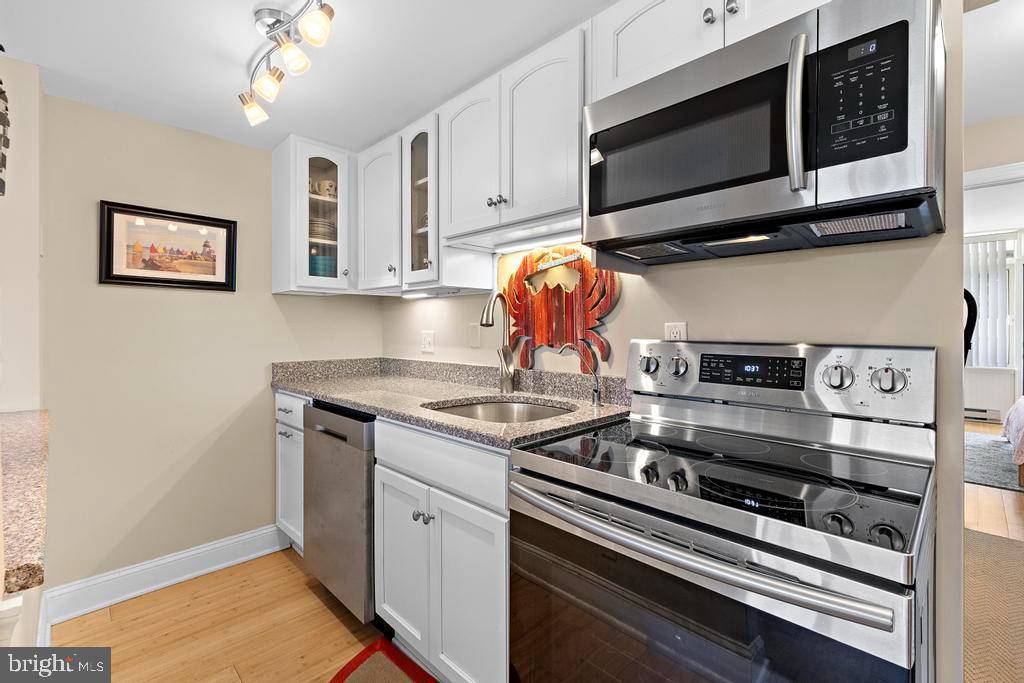 401 BROADWAY Unit: 6
