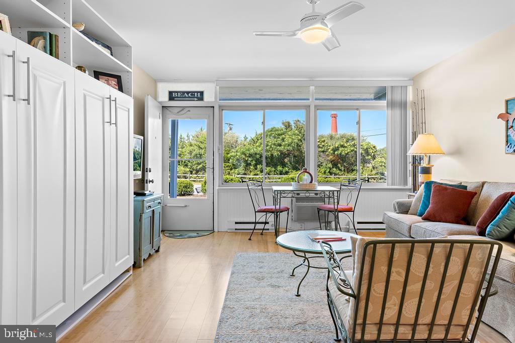401 BROADWAY Unit: 6