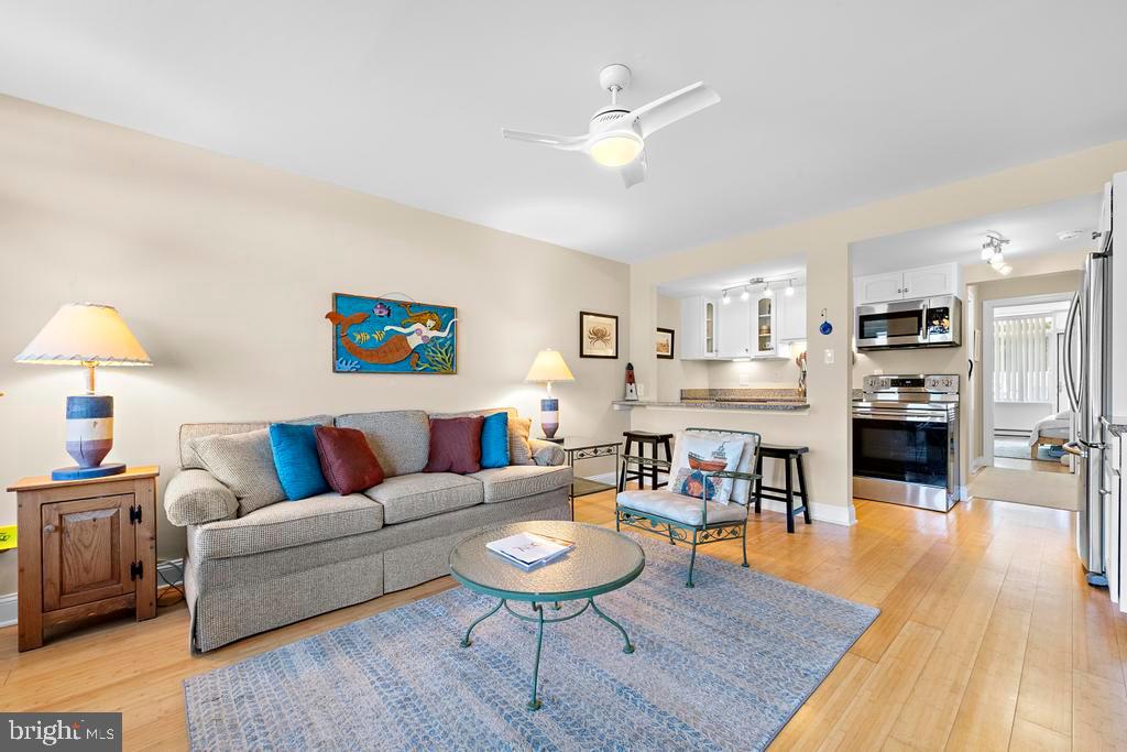401 BROADWAY Unit: 6