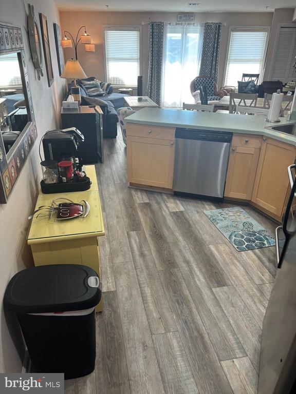 1810 CENTRAL AVENUE Unit: 15