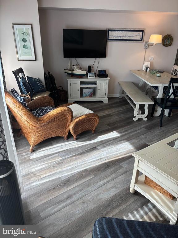 1810 CENTRAL AVENUE Unit: 15