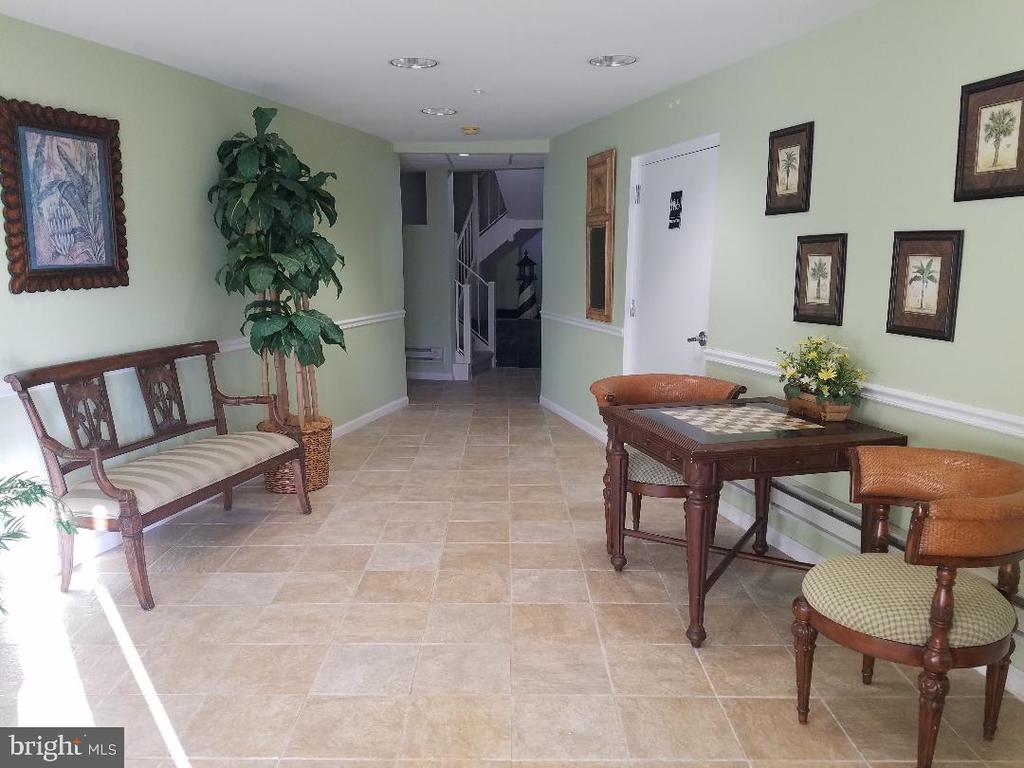 1810 CENTRAL AVENUE Unit: 15