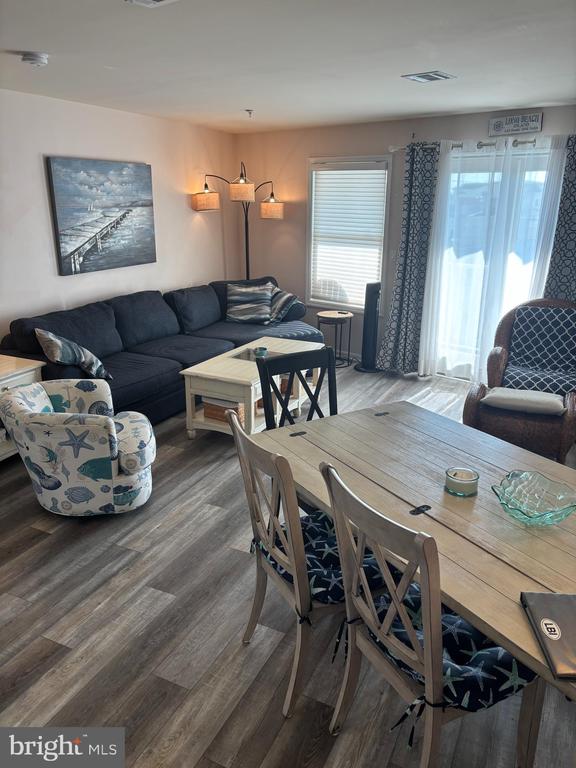 1810 CENTRAL AVENUE Unit: 15