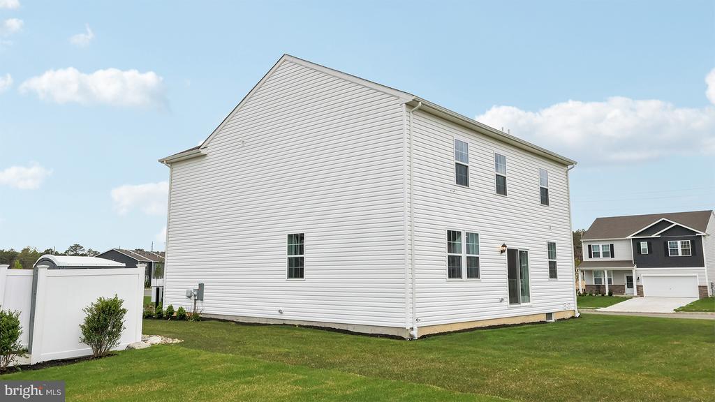 22 FAWCETT BOULEVARD