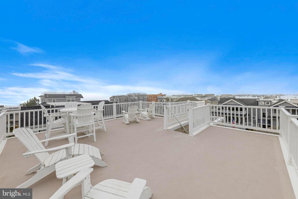109 E TEXAS AVENUE