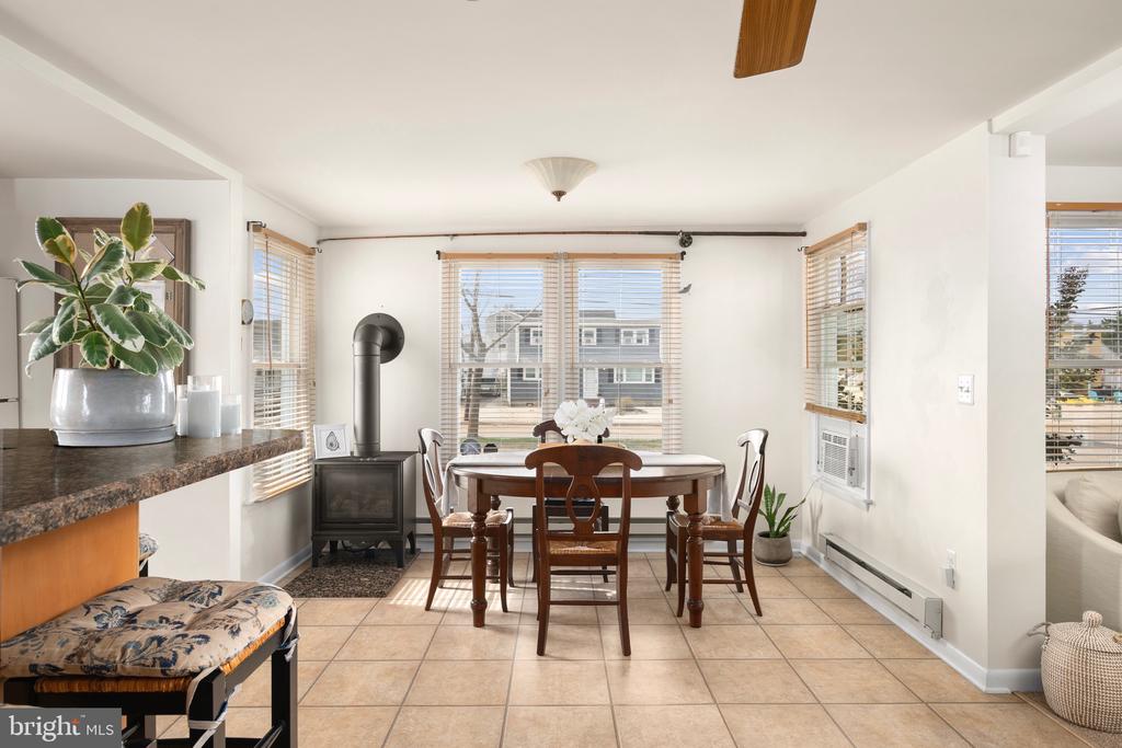 294 N 2ND
