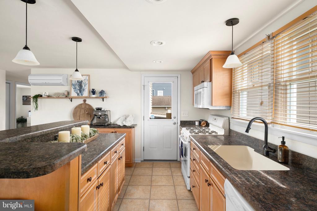 294 N 2ND