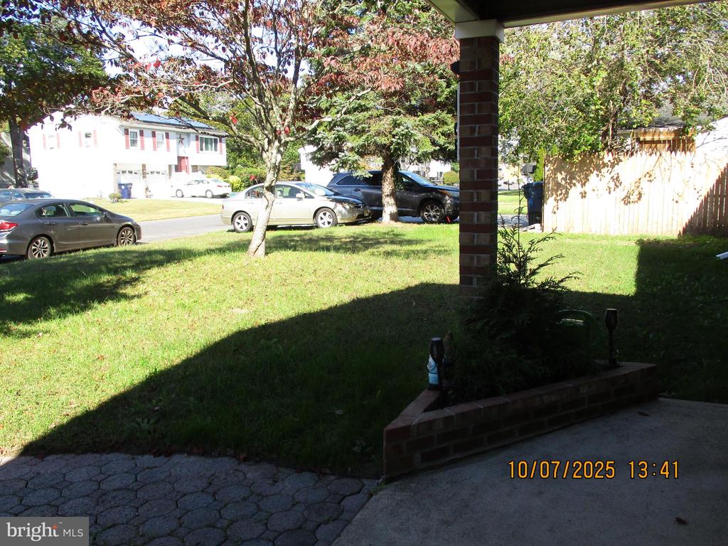 153 OAKLEAF DRIVE