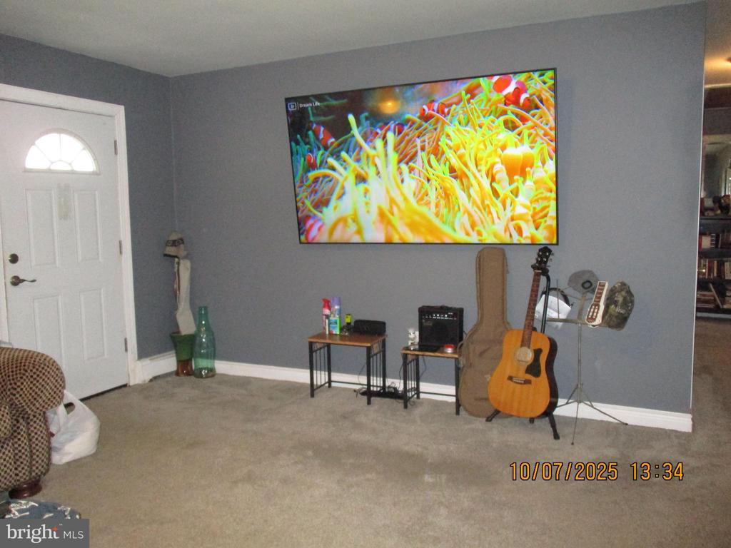 153 OAKLEAF DRIVE