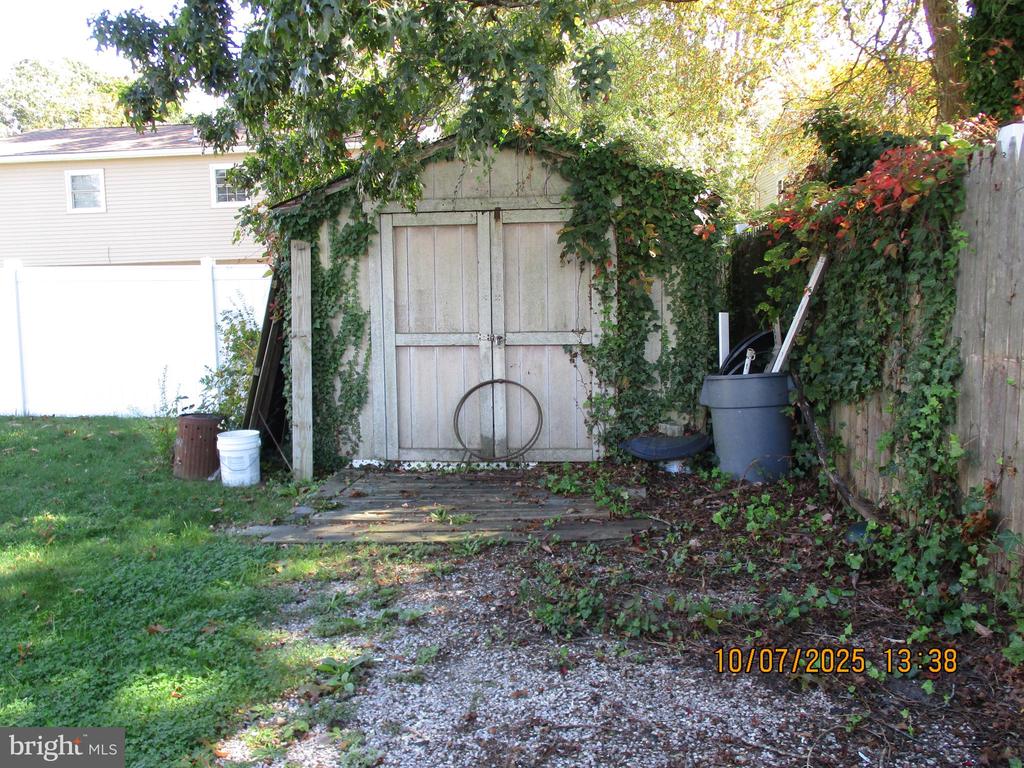 153 OAKLEAF DRIVE