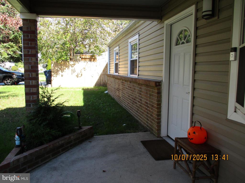 153 OAKLEAF DRIVE