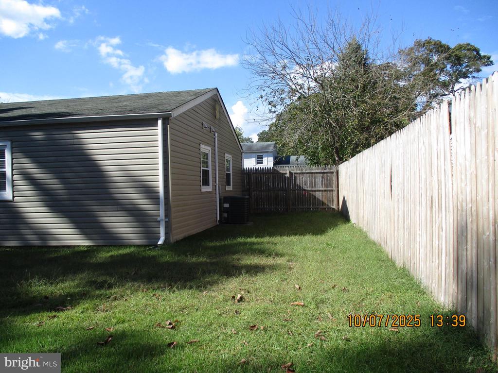 153 OAKLEAF DRIVE