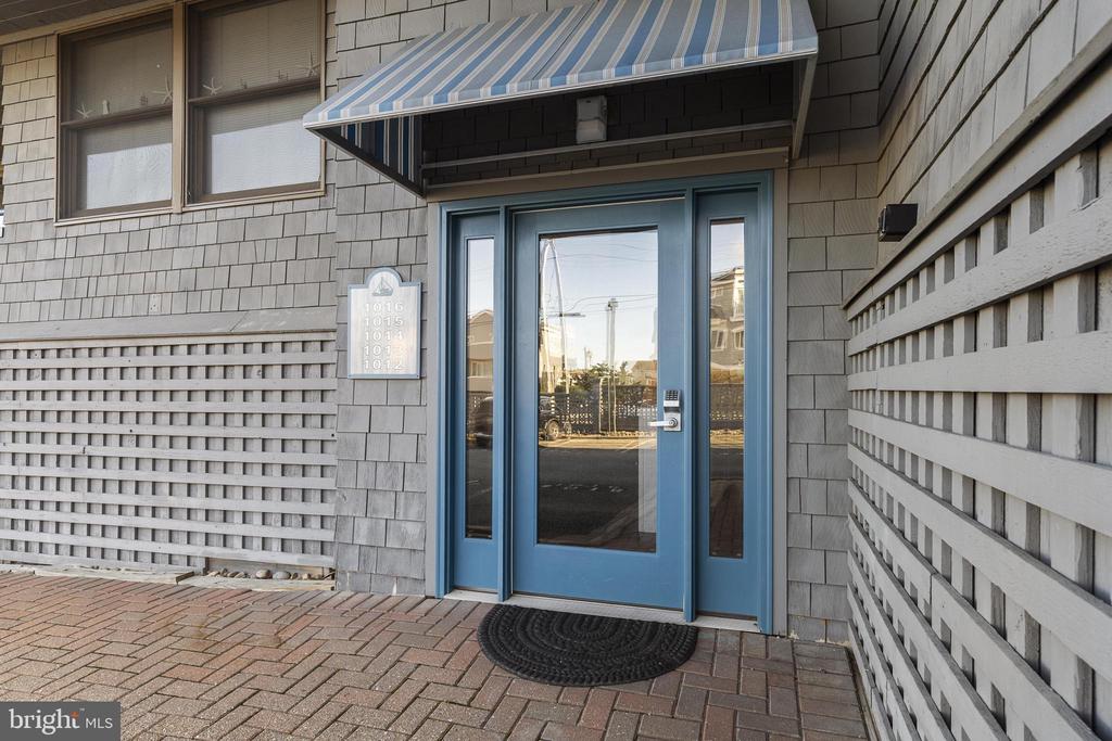 1001 OCEAN Unit: 1012