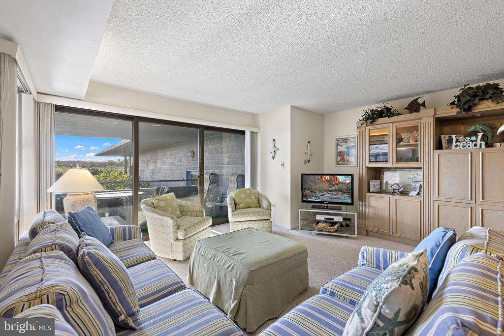 1001 OCEAN Unit: 1012