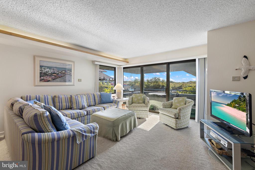 1001 OCEAN Unit: 1012