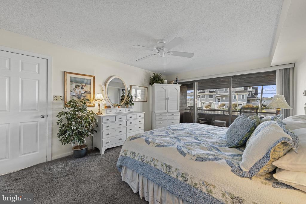 1001 OCEAN Unit: 1012