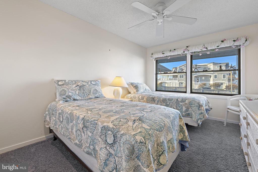 1001 OCEAN Unit: 1012