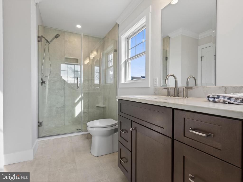 7 W COHASSET ROAD