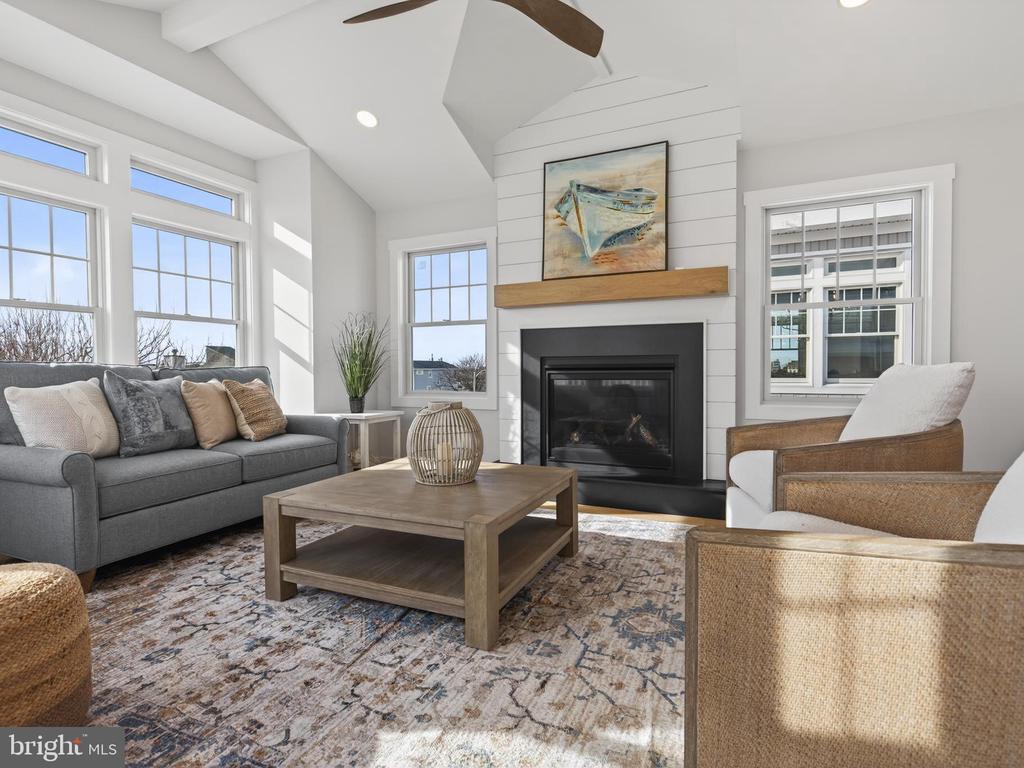 7 W COHASSET ROAD