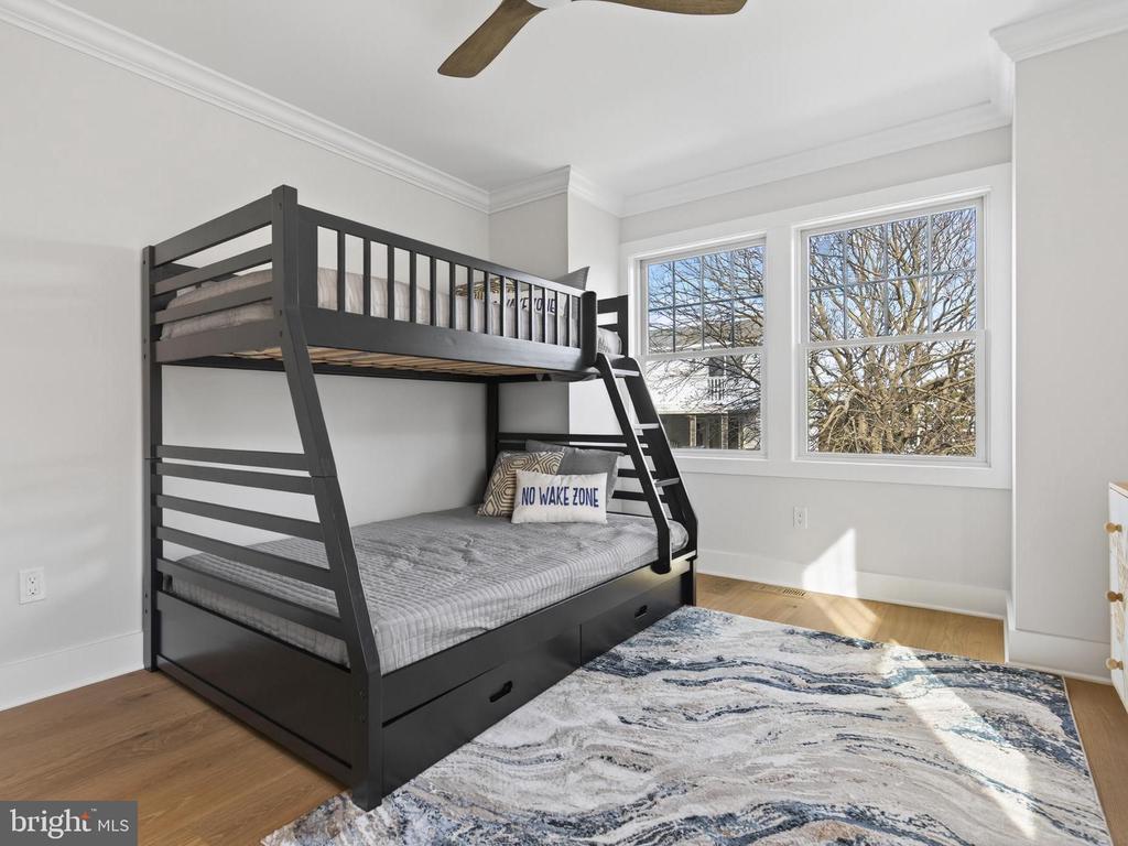 7 W COHASSET ROAD