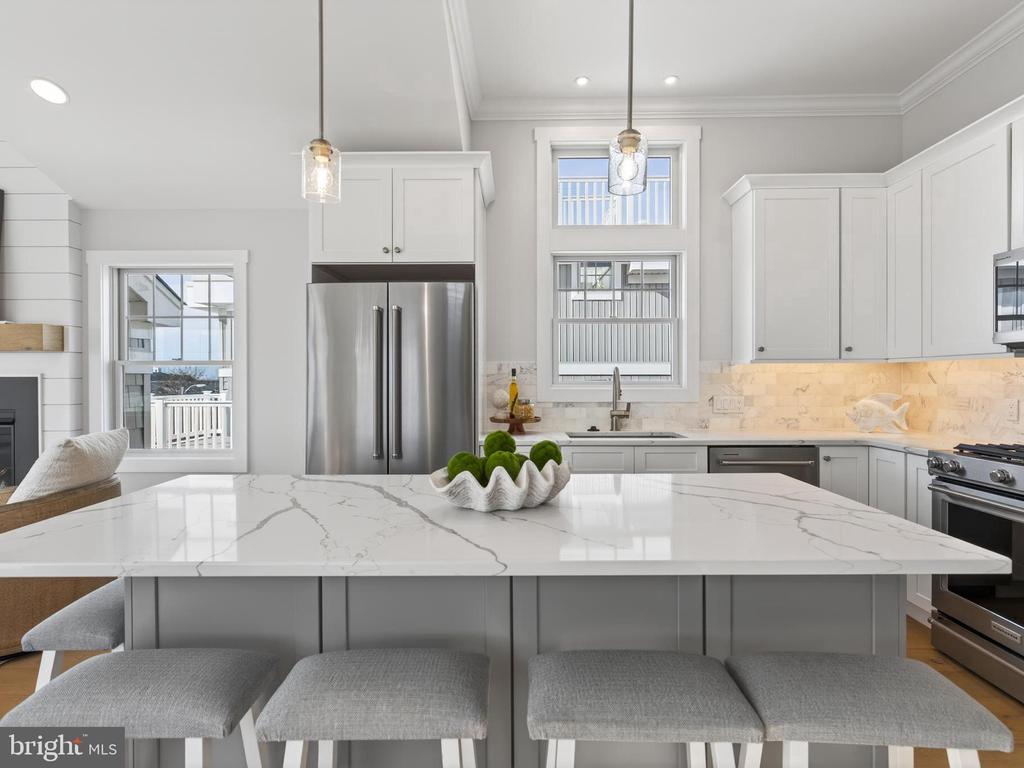 7 W COHASSET ROAD