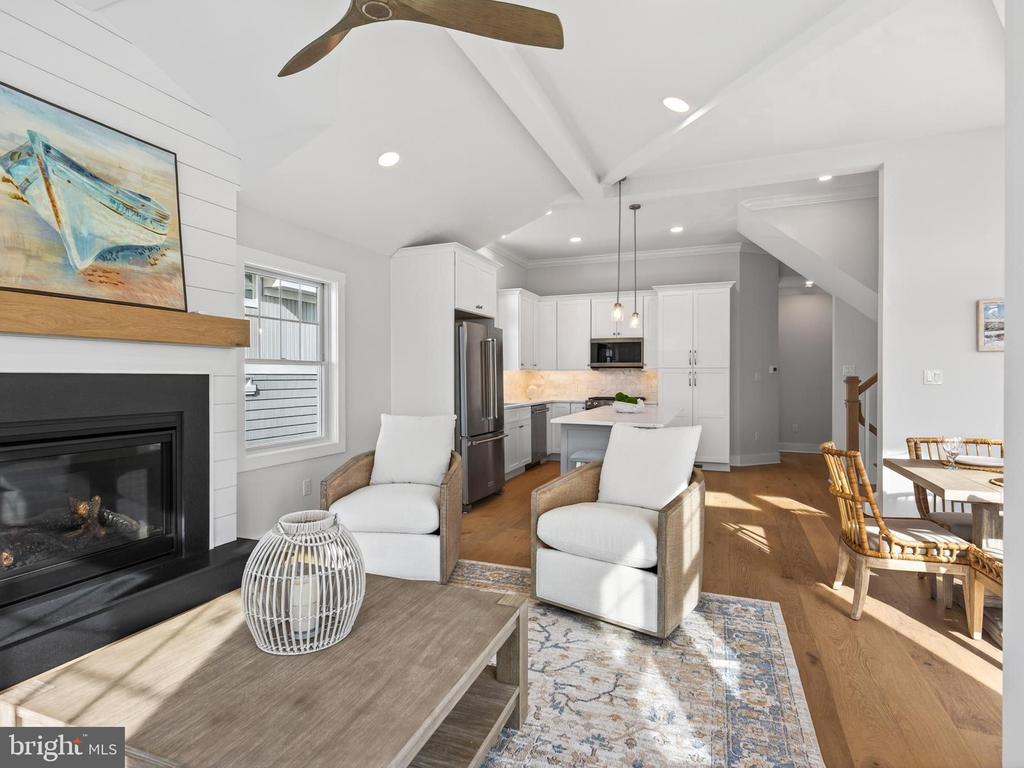 7 W COHASSET ROAD