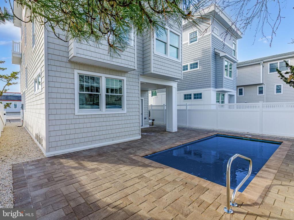 7 W COHASSET ROAD