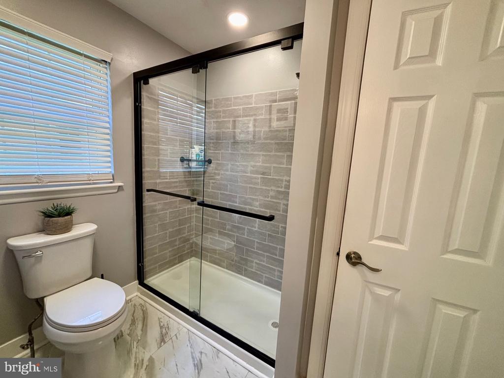 209 LEXINGTON DRIVE