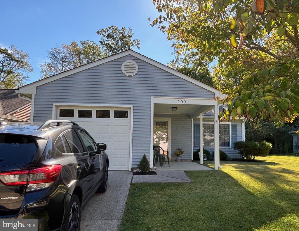 209 LEXINGTON DRIVE