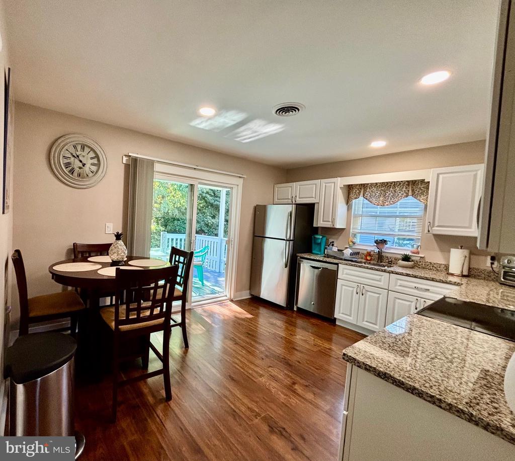 209 LEXINGTON DRIVE