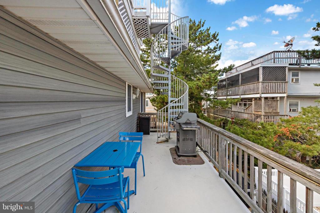13 W JOAN ROAD Unit: 2