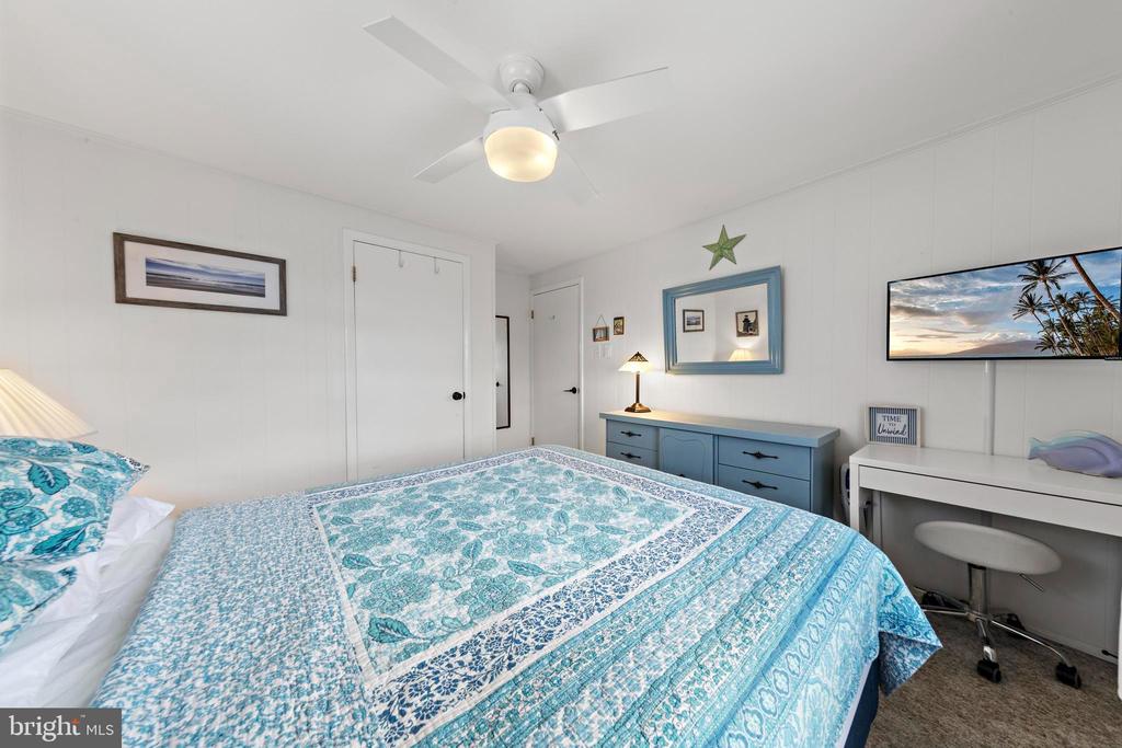 13 W JOAN ROAD Unit: 2
