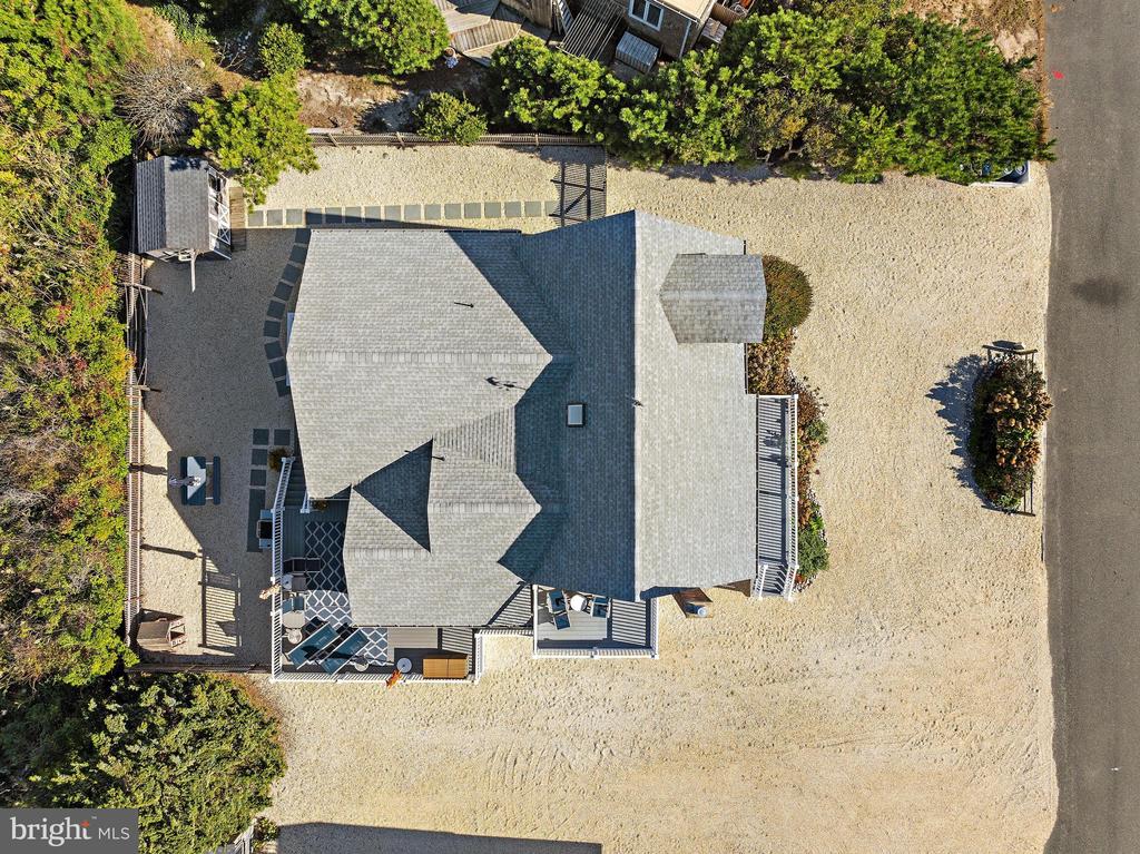 3 WARWICK AVENUE