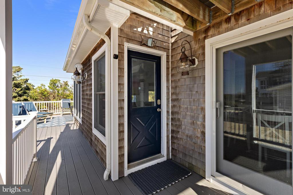 3 WARWICK AVENUE