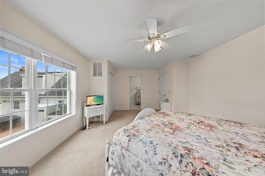6412 U-A LONG BEACH BOULEVARD