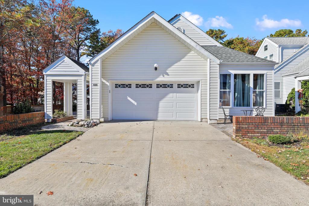 100 DEERFIELD DRIVE