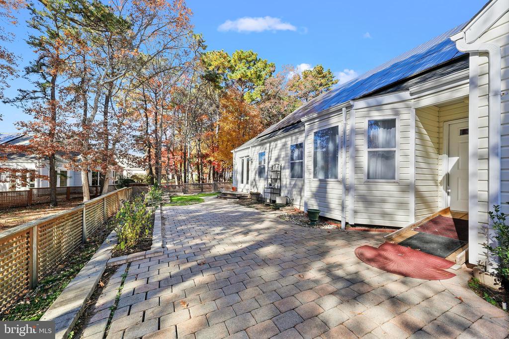 100 DEERFIELD DRIVE