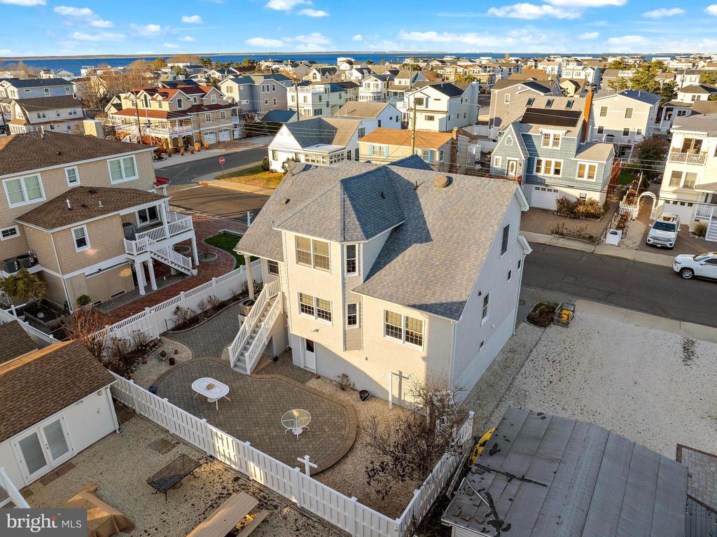 40 W MARYLAND AVENUE