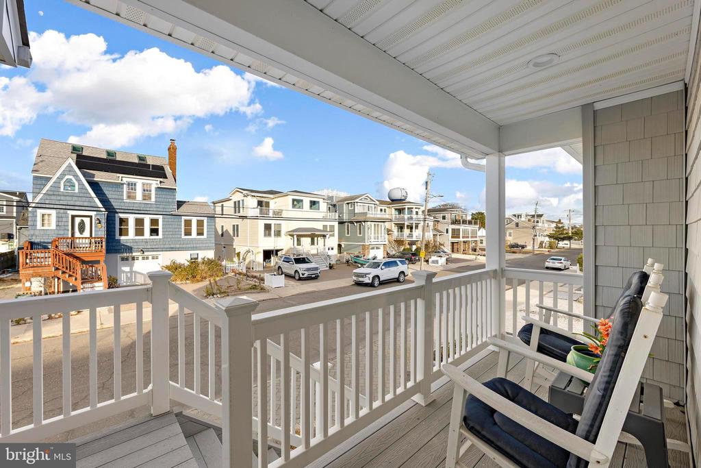 40 W MARYLAND AVENUE