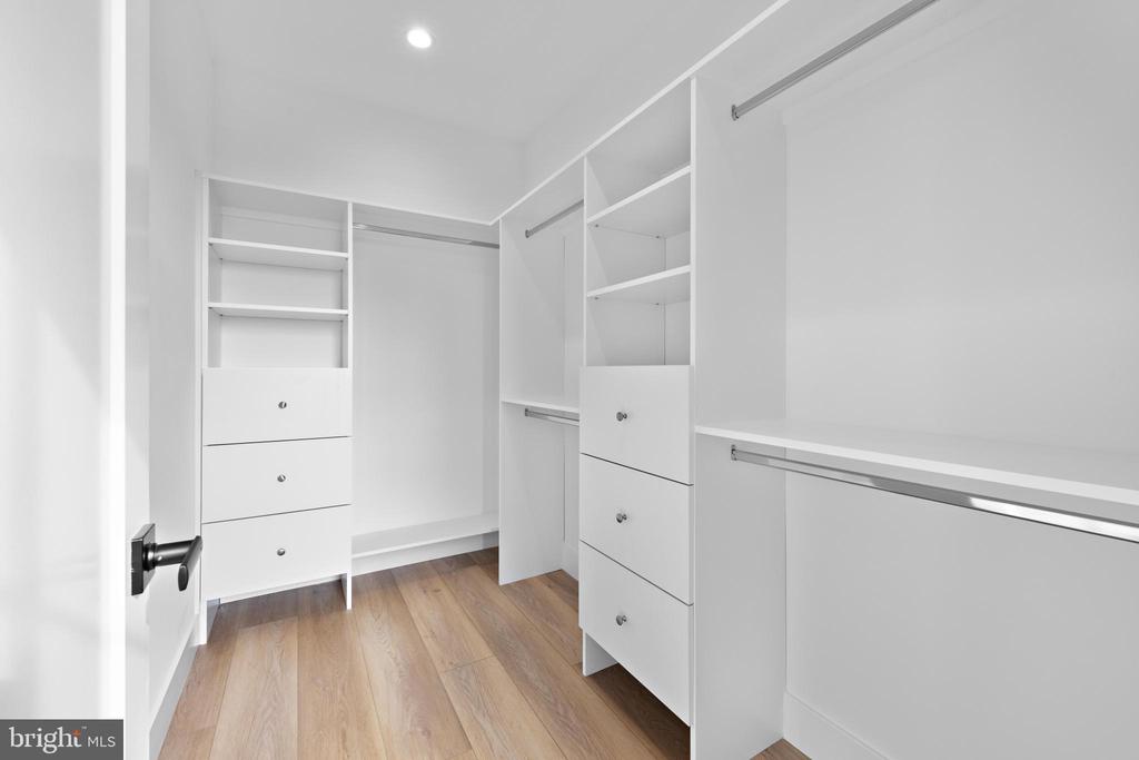 322 THIRD STREET