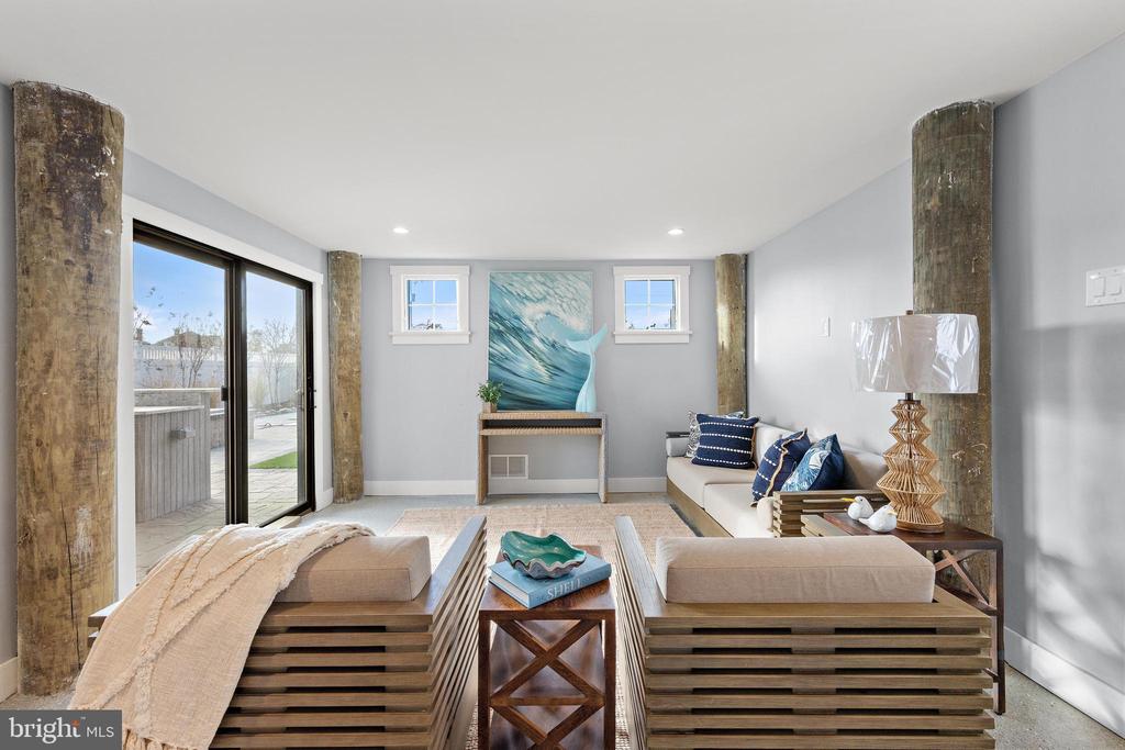 322 THIRD STREET