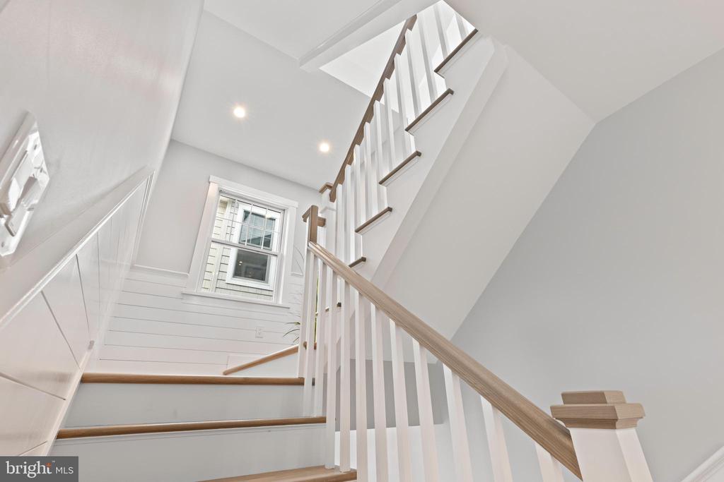 322 THIRD STREET