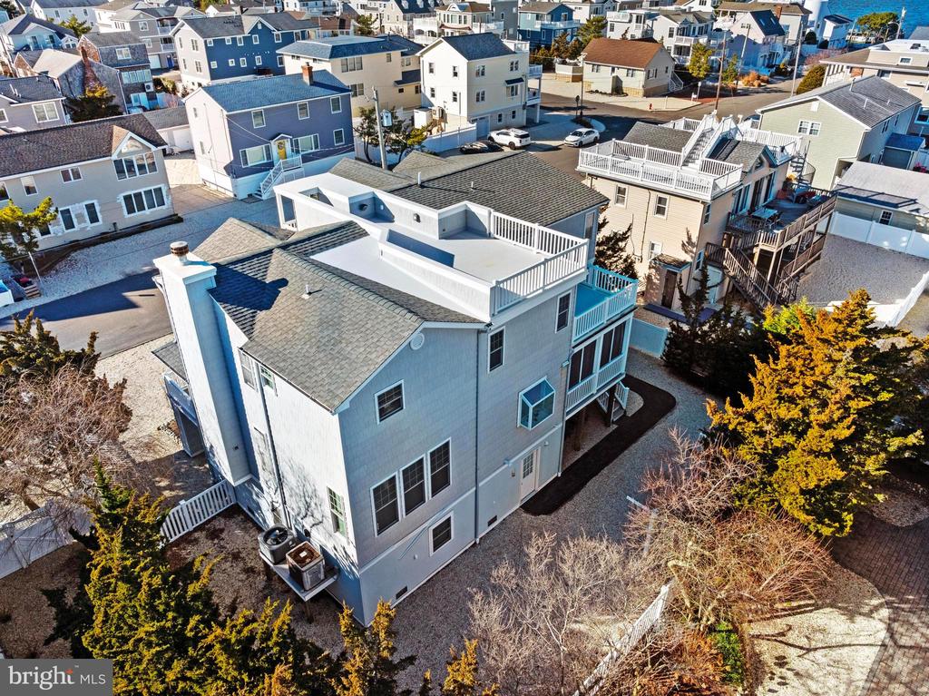 9 W SUMNER AVENUE