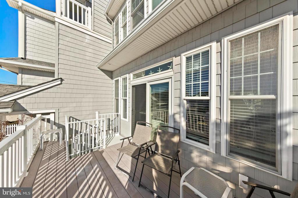 9 W SUMNER AVENUE